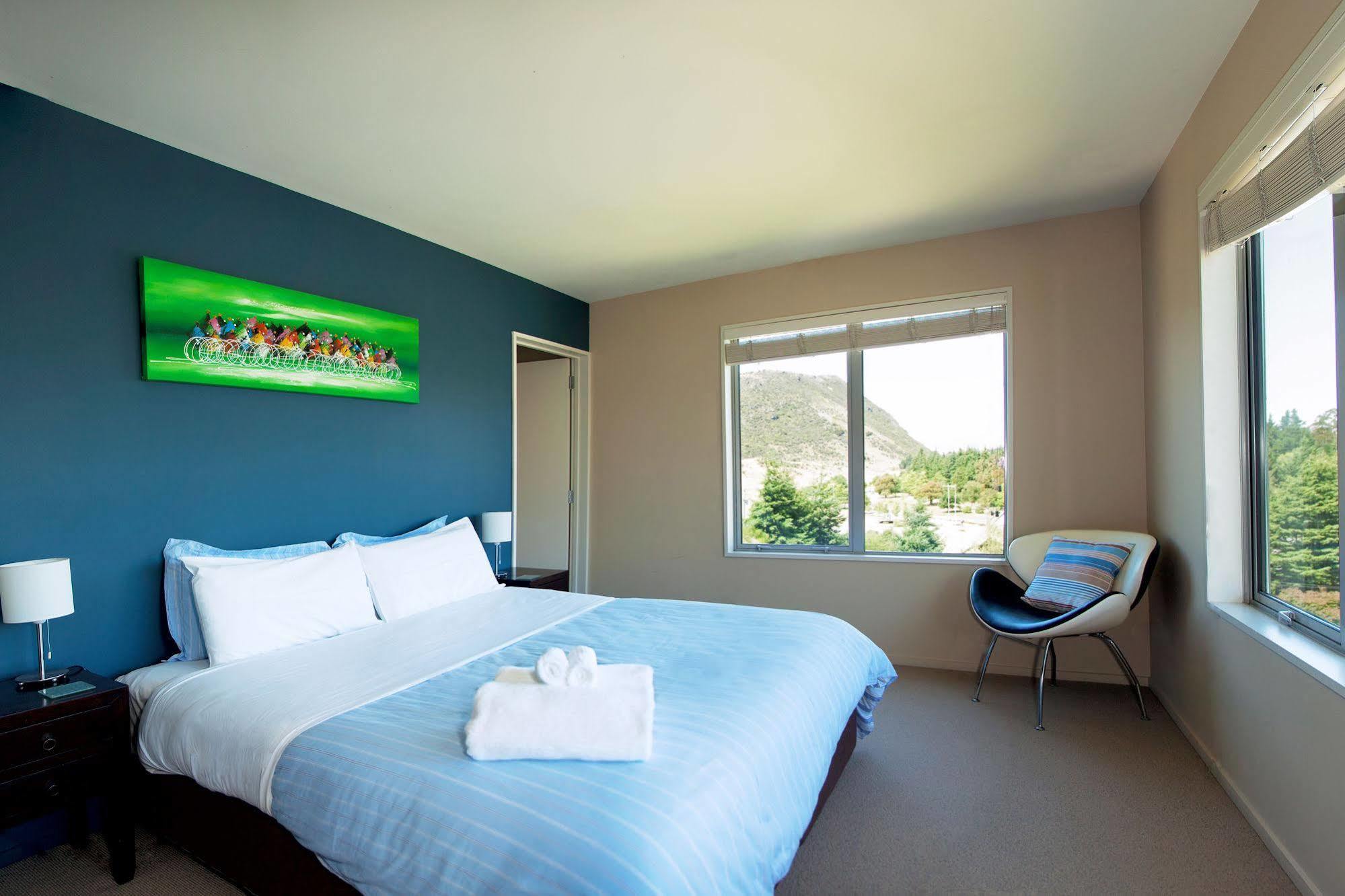 Criffel Peak View Bed And Breakfast ワナカ エクステリア 写真