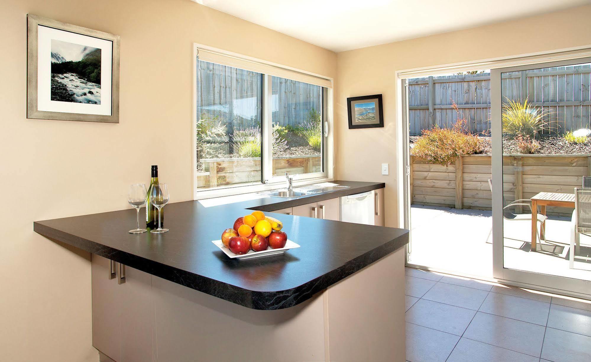Criffel Peak View Bed And Breakfast ワナカ エクステリア 写真